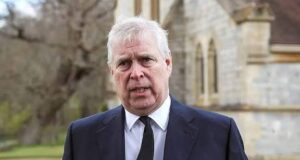 Empiezan a caer: arrestaron al ex-principe Andrew por sus viajes y vínculos con Epstein